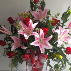 anazign lillys and roses