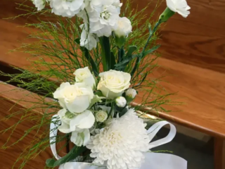 wedding flower compositions by Green Village Flowers, Joliet IL